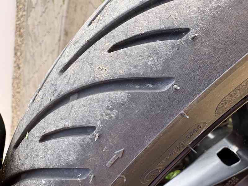 Moto Guzzi V7 850 Stone - foto 11