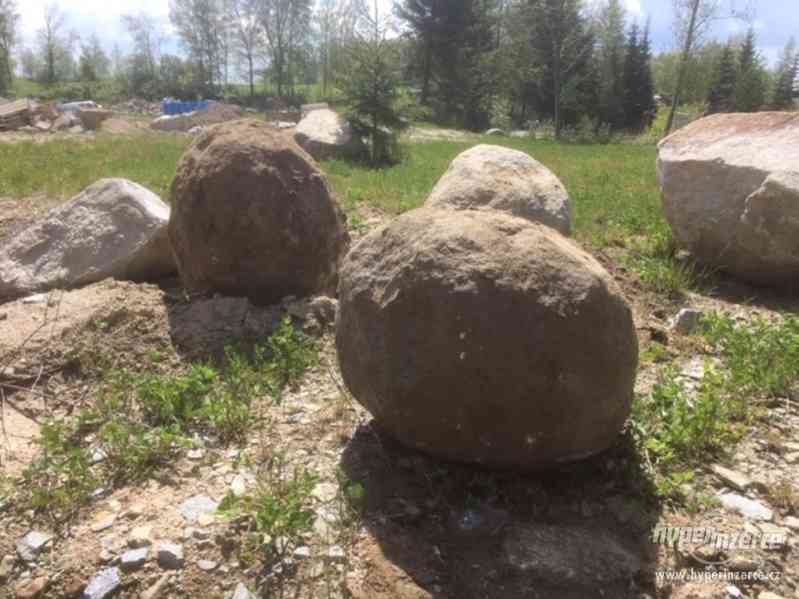 Solitérní žulové kameny - Srní u Hlinska - foto 4