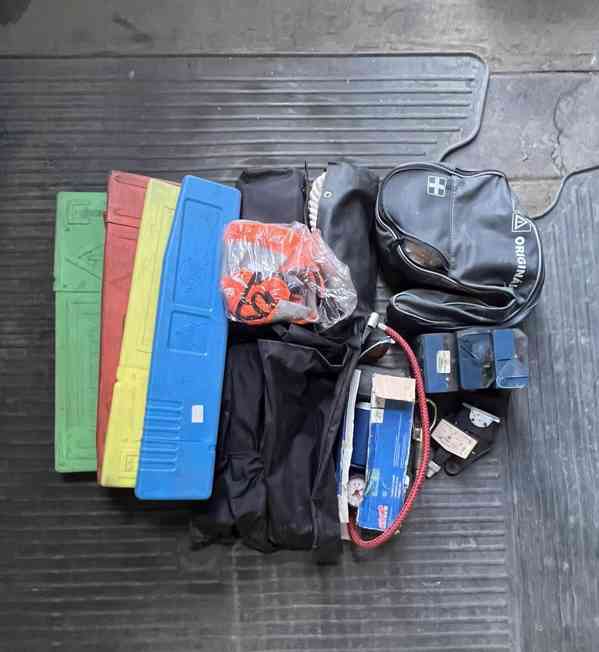 Povinná výbava - výbava vozidla 17ks/250Kč - foto 2