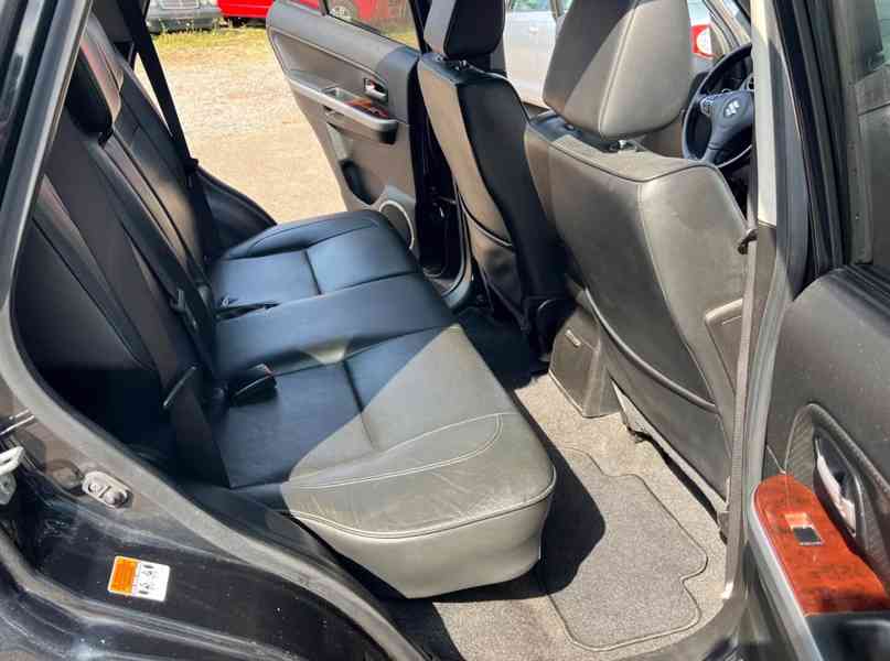 Suzuki Grand Vitara 2.0i Club benzín 103kw - foto 13