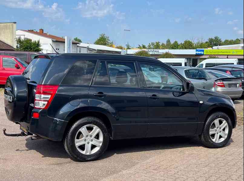 Suzuki Grand Vitara 2.0i Club benzín 103kw - foto 3