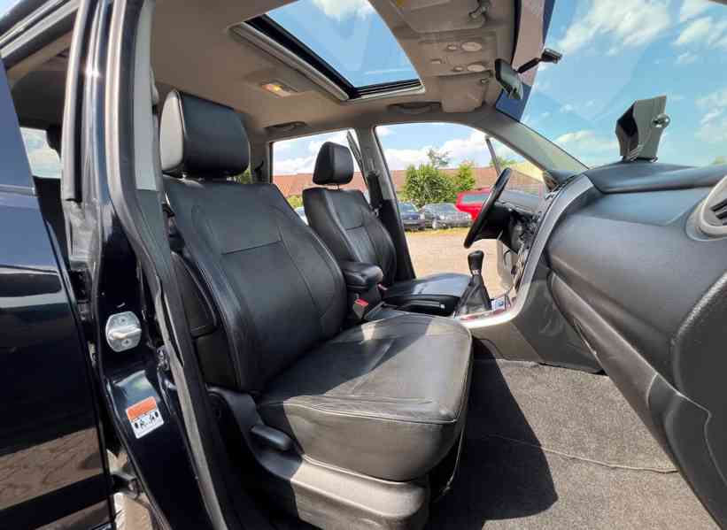 Suzuki Grand Vitara 2.0i Club benzín 103kw - foto 14