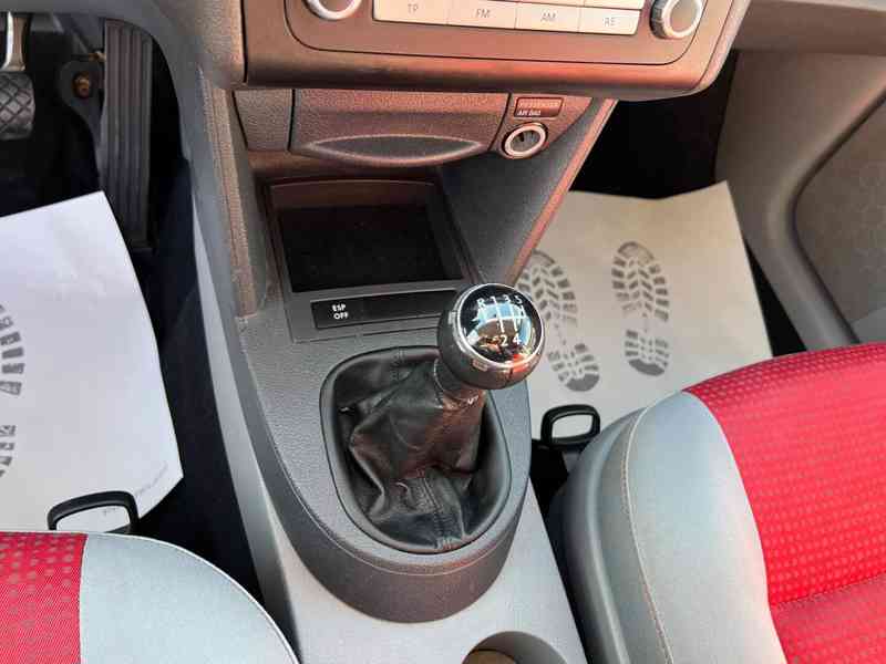 VW Caddy 2,0 MPI CNG + benzín - TOP STAV A VÝBAVA - foto 9