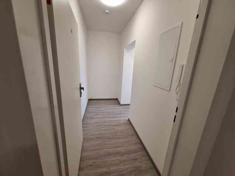 Pronájem bytu 2KK - foto 4