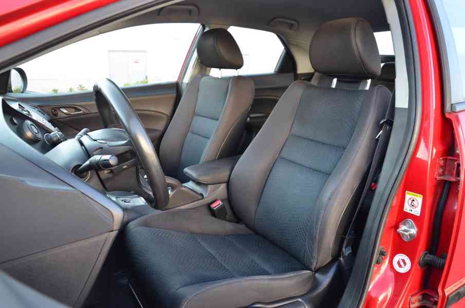 Honda Civic VIII 1.4 i-VTEC - foto 11