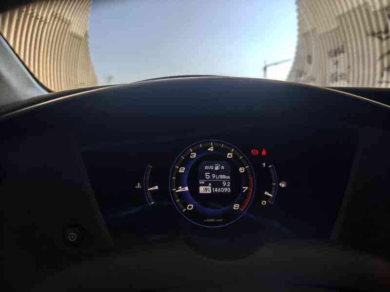 Honda Civic VIII 1.4 i-VTEC - foto 14