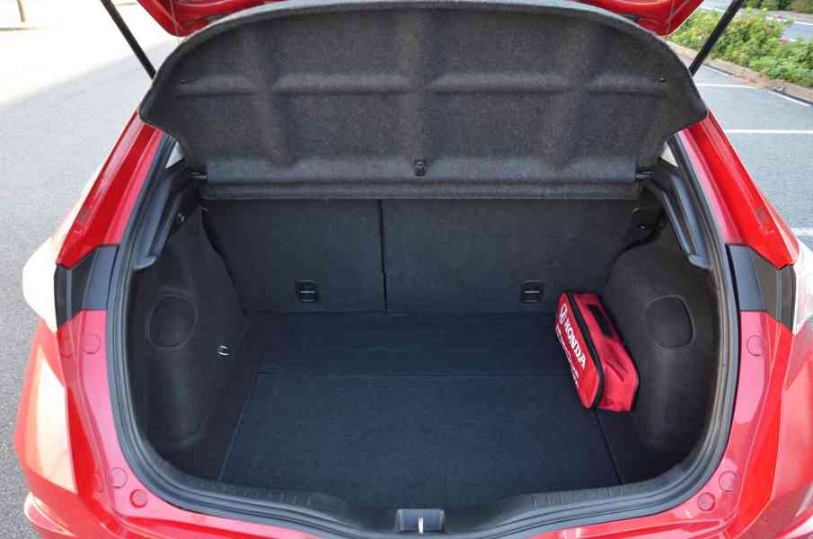 Honda Civic VIII 1.4 i-VTEC - foto 20