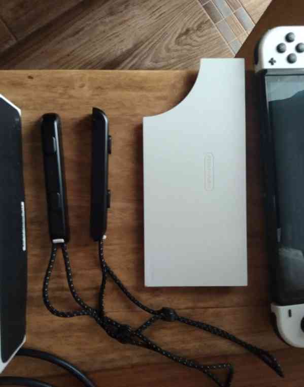 Nintendo Switch OLED - foto 4