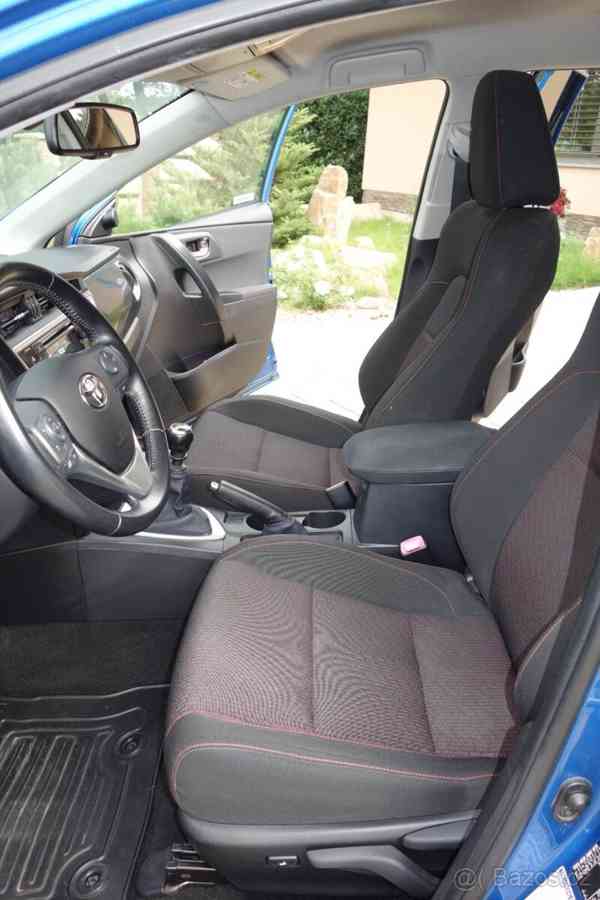 Toyota Auris 1,6   i 97 kW, 2013, 58 550 km - foto 8