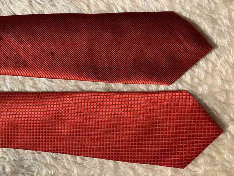 Kravata, odstíny červené barvy  - foto 3