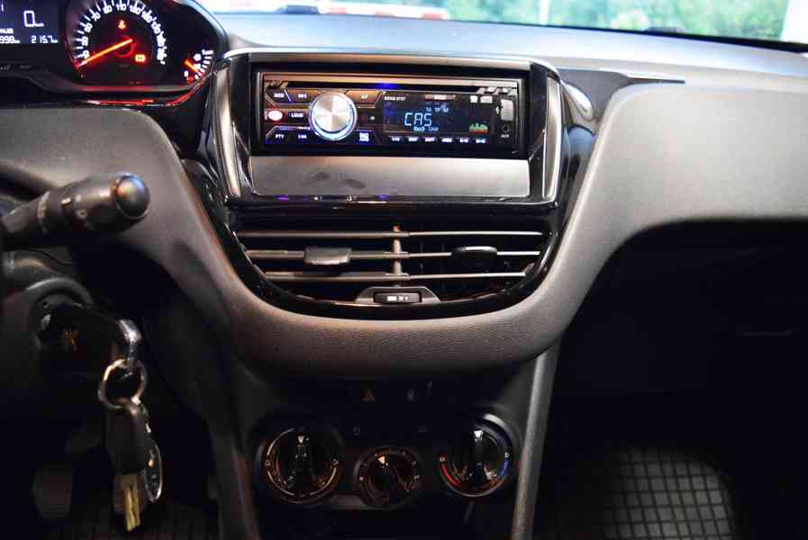 Peugeot 208, 1.0 VTi NOVÉ V ČR 62 000 KM rv 2013 - foto 14