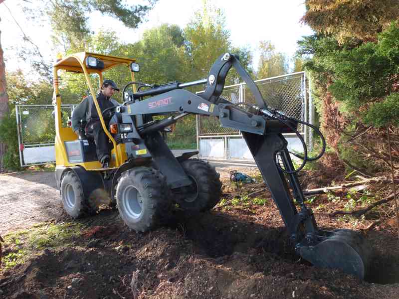 mininakladač Schmidt 3530, nový stroj - foto 7