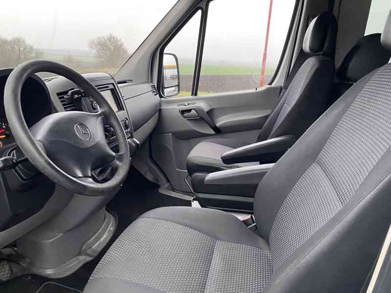 Obytná dodavka - foto 11