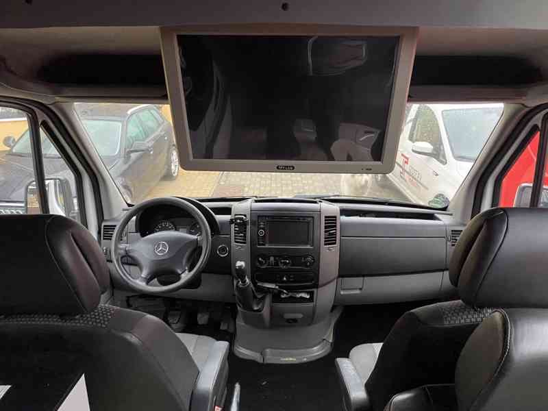 Obytná dodavka - foto 14