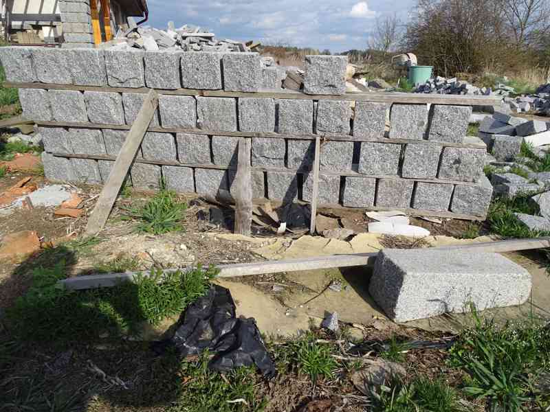 Žulové haklíky - foto 1