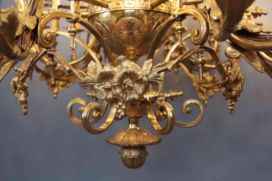 Starožitný zámecký lustr na 24 žárovek - foto 6