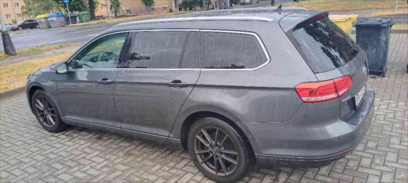 Volkswagen Passat 2,0 - foto 2