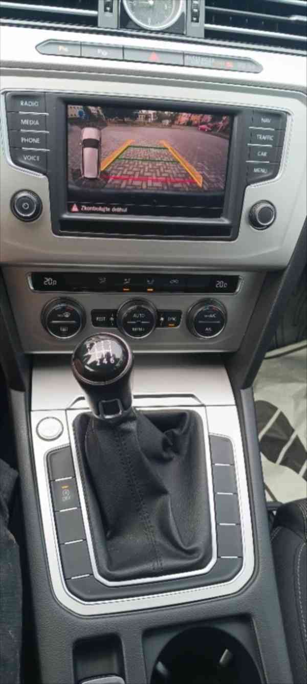Volkswagen Passat 2,0 - foto 6