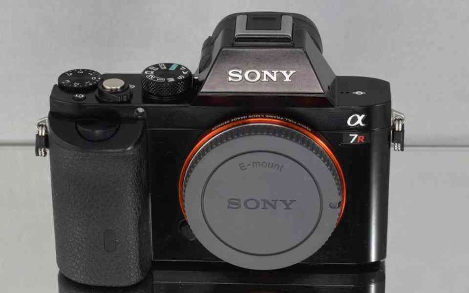 Sony Alpha 7R  CMOS fullframe *Full HDV 8200 Exp. - foto 2