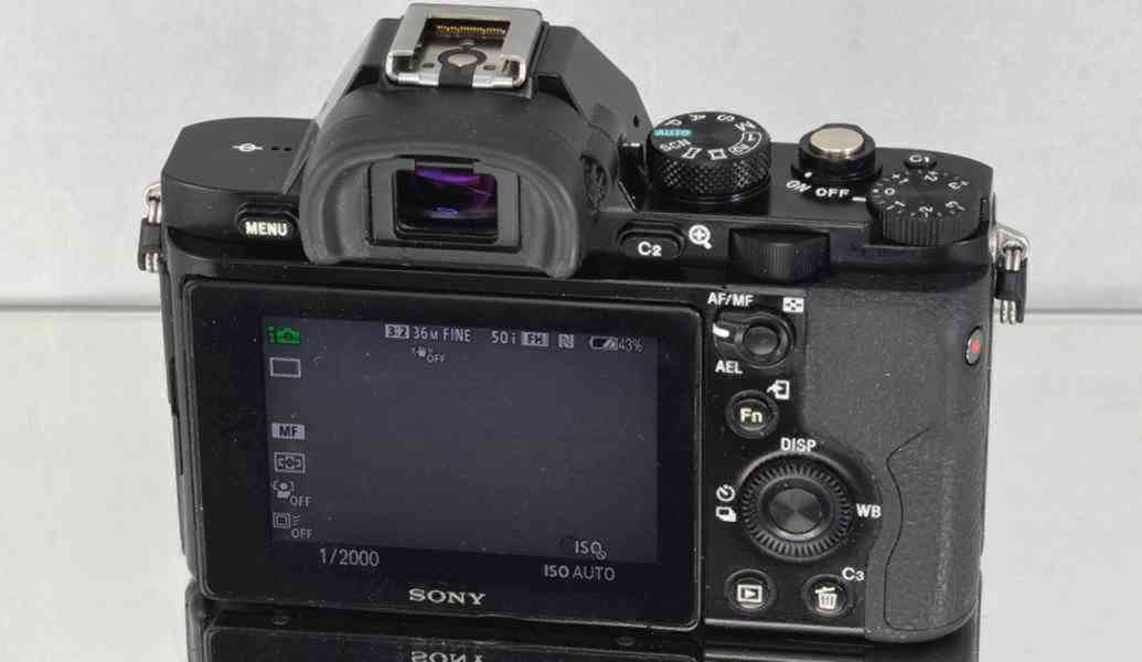 Sony Alpha 7R  CMOS fullframe *Full HDV 8200 Exp. - foto 4