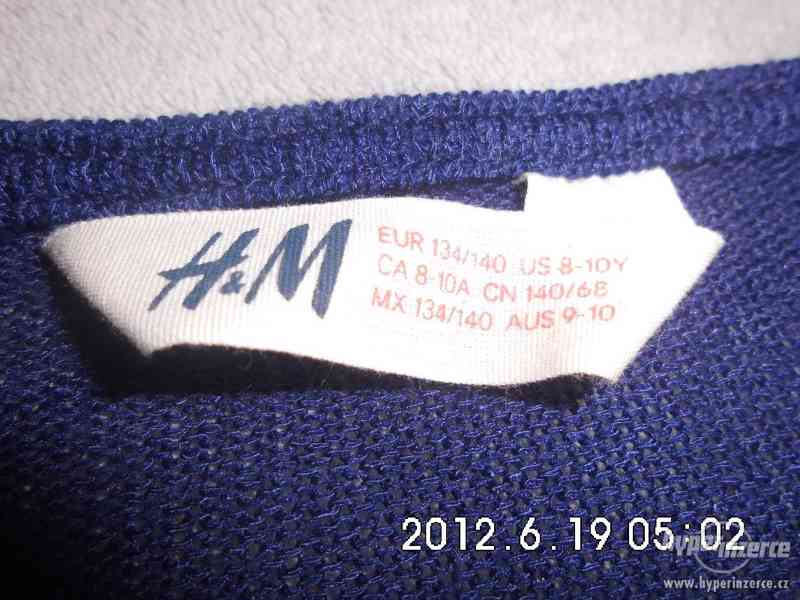 Prodám tenký pletený svetřík zn.H & M, vel 8-10 let - foto 2