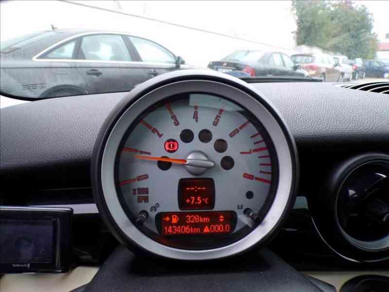 Mini Cooper S 1,6 i 128KW CLUBMAN - foto 5