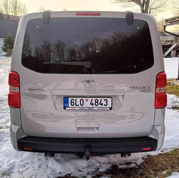 Toyota ProAce 2,0 D-4D 180k VIP L1  8-AT Xenony Kůže Panoram - foto 24