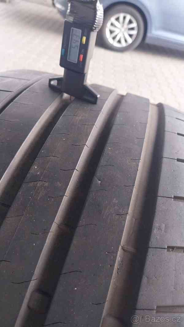 Prodám 2 x letní pneu Bridgestone 255/30/20 - foto 4