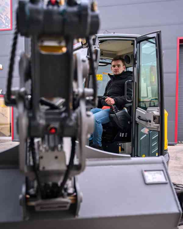 PÁSOVÝ MINIBAGR SHANTUI SE58SR - foto 6