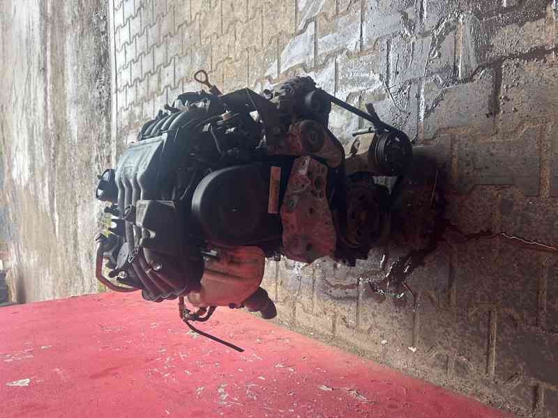 Prodám motor 1,6i 75KW typ AVU Škoda Octavia - foto 2