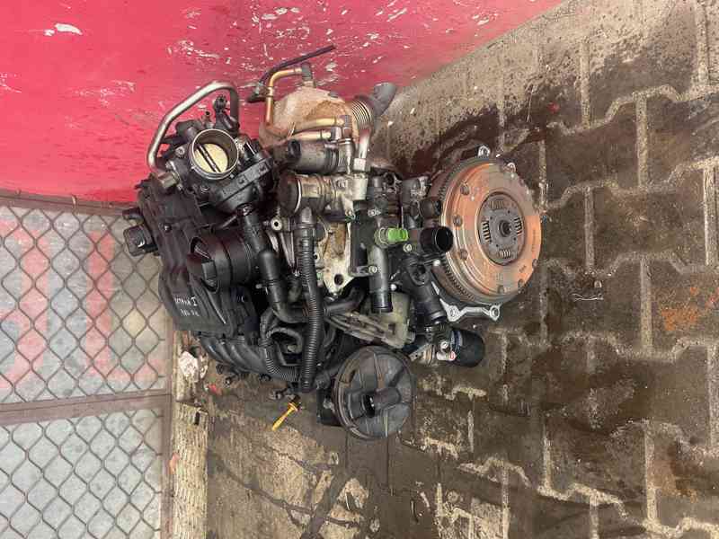 Prodám motor 1,6i 75KW typ AVU Škoda Octavia - foto 3