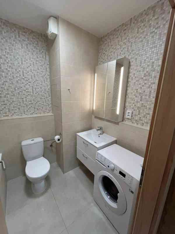 Pronájem bytu 1+kk 38 m² - foto 9