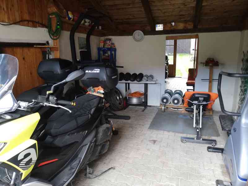  Pochvalov - Rodinný dům s pozemkem 655 m2 - foto 32