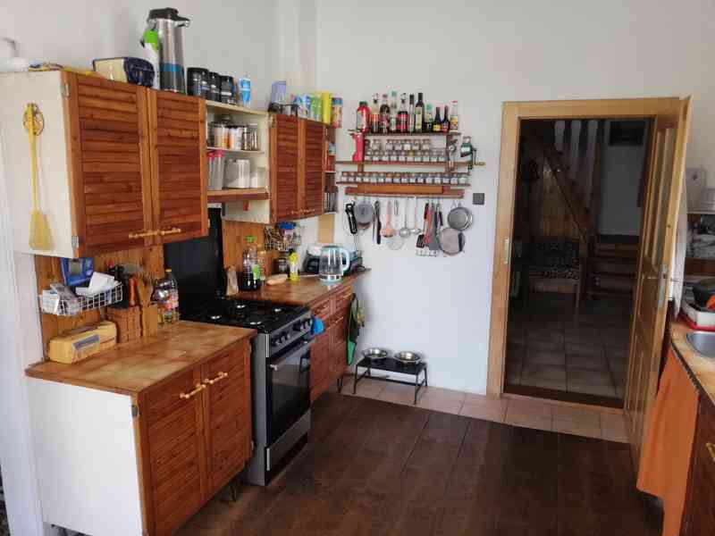  Pochvalov - Rodinný dům s pozemkem 655 m2 - foto 2