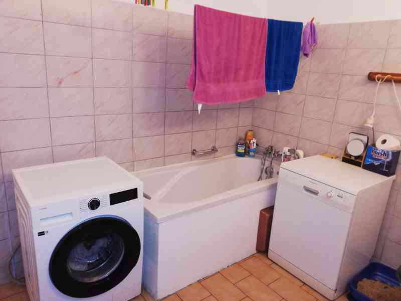  Pochvalov - Rodinný dům s pozemkem 655 m2 - foto 21