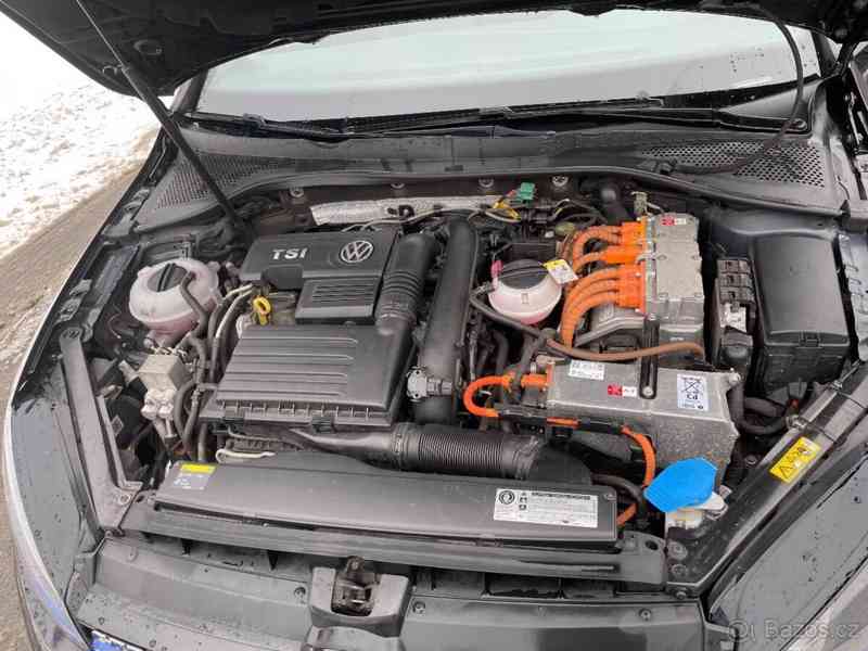 Volkswagen Golf 1,4   GTE Benzin-Hibrid - foto 15