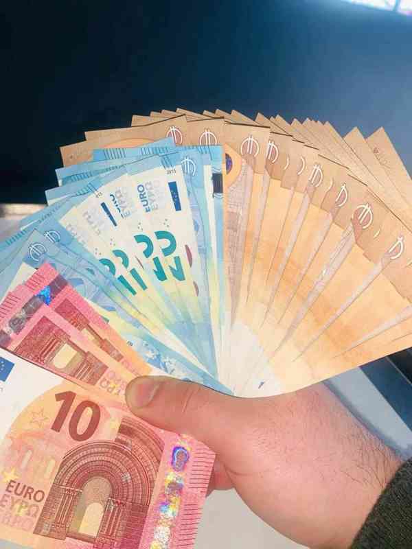 VÁŠ PROJEKT NEMUSÍ ČEKAT - foto 11