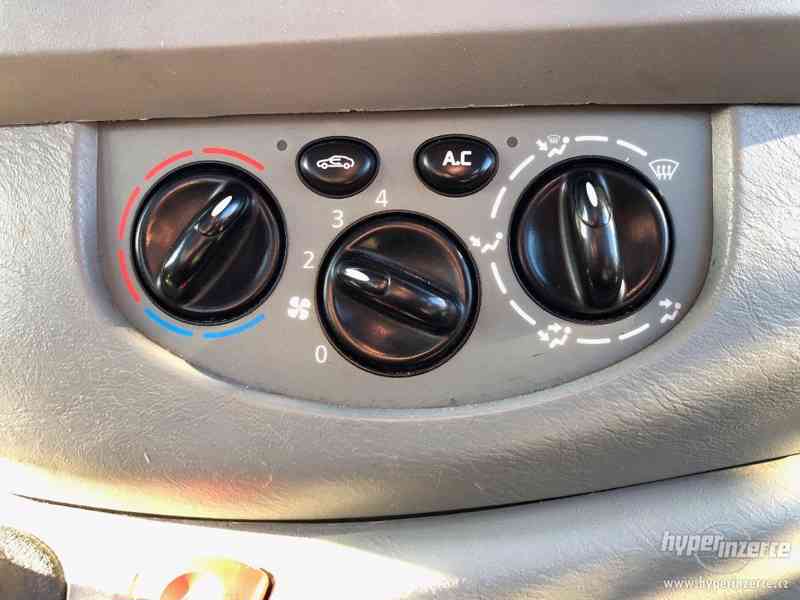 Opel Vivaro 8-MIST 1.9 tdci rv: 2006 - foto 5