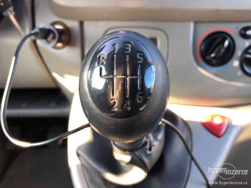 Opel Vivaro 8-MIST 1.9 tdci rv: 2006 - foto 11