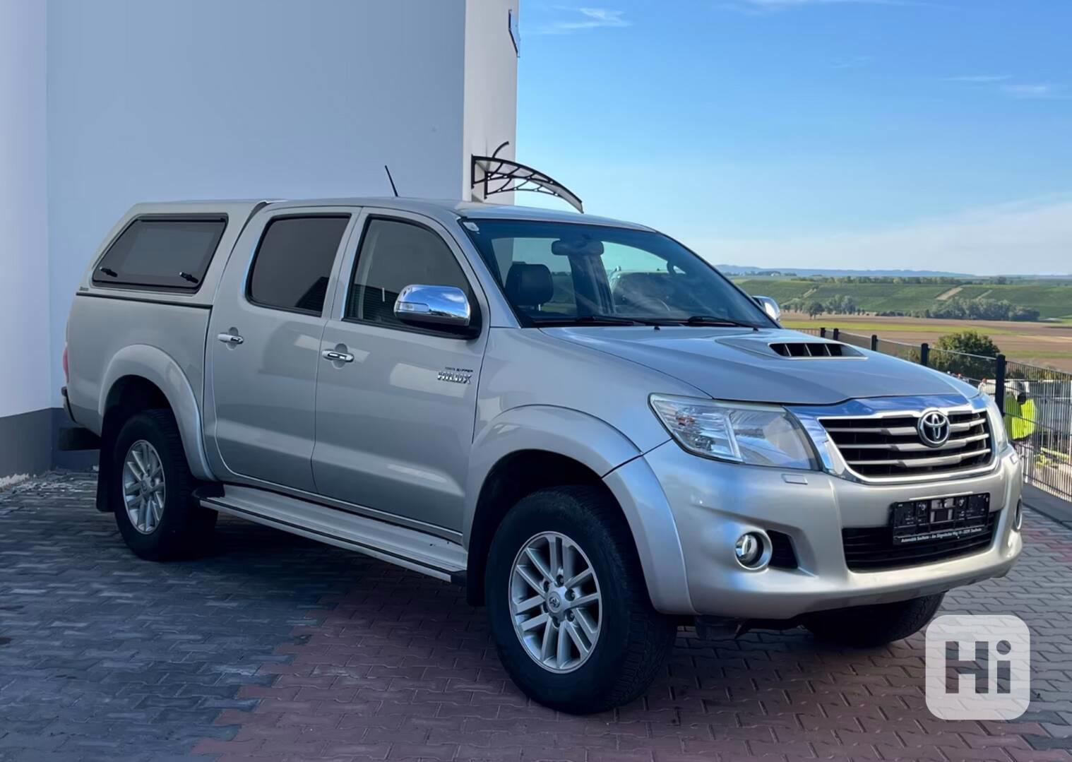 Toyota Hilux 3.0D4D DoKa Executive 126kw - foto 1