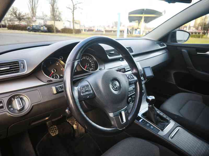 Volkswagen Passat B7, 2.0 TDi,103 kW,Comfortline,ČR,2.majiel - foto 8