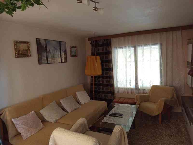 Týdenní pronájem chaty se zahradou v Kroměříži, hned u lesa - foto 6