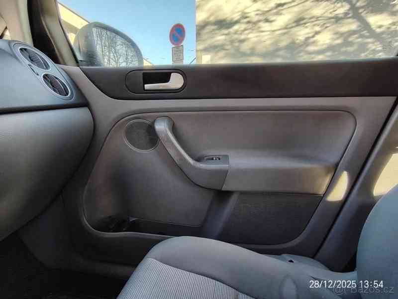 Volkswagen Golf 1,9   PLUS tdi, r.v.2006 - foto 11