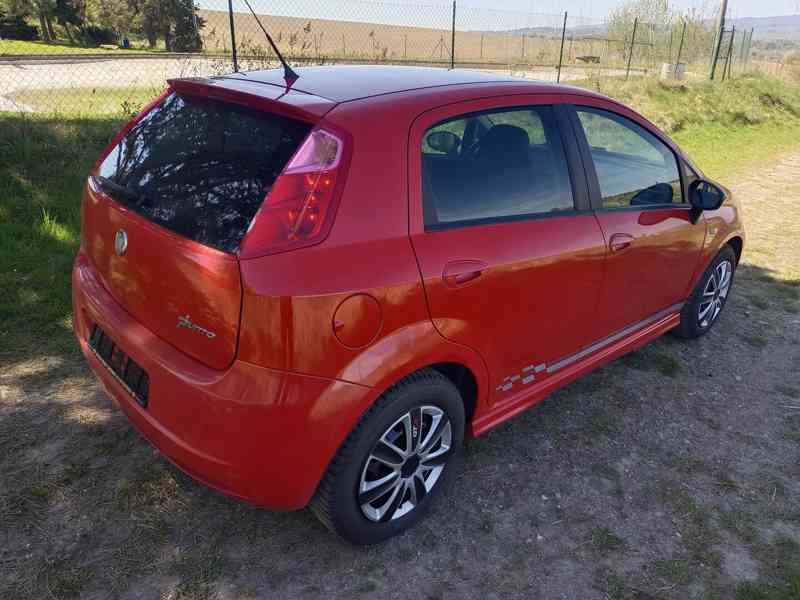 Fiat Grande Punto 1.4 8V 57Kw RV.2009 - NOVÁ STK  - foto 4
