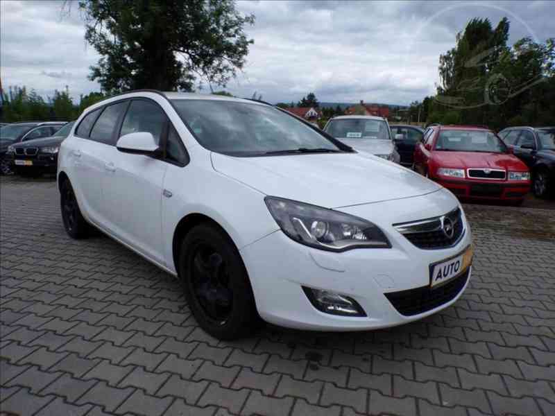Opel Astra 1,7 CDTi 96KW XENONY - foto 1