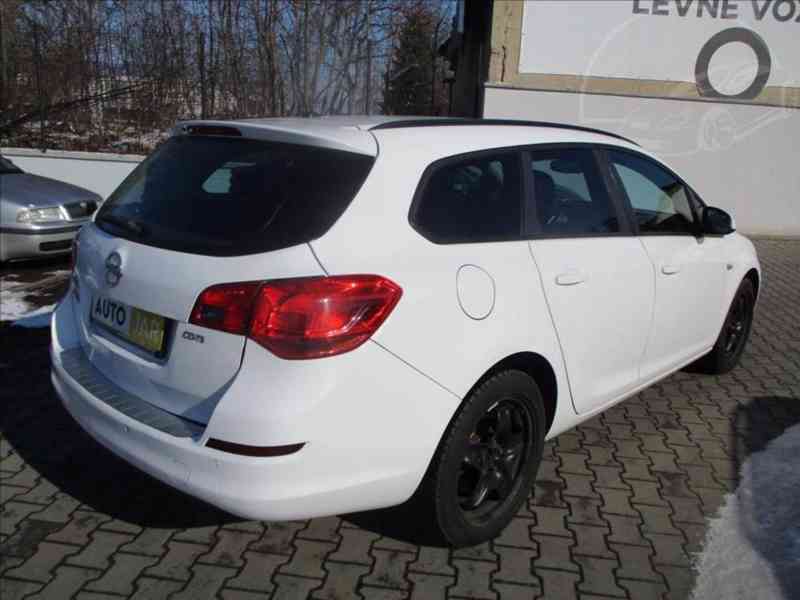 Opel Astra 1,7 CDTi 96KW XENONY - foto 3