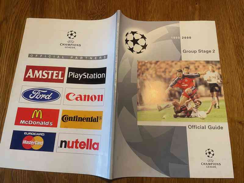 programy, vstupenky a podpisy hráčů - foto 9