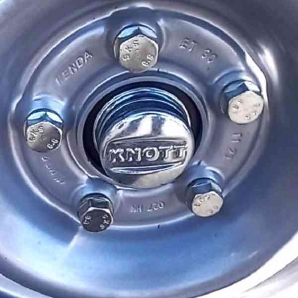 Přívěsný vozík brzděný 1300kg profi, NOVÝ, 2 ,65m x1,30, DPH - foto 18