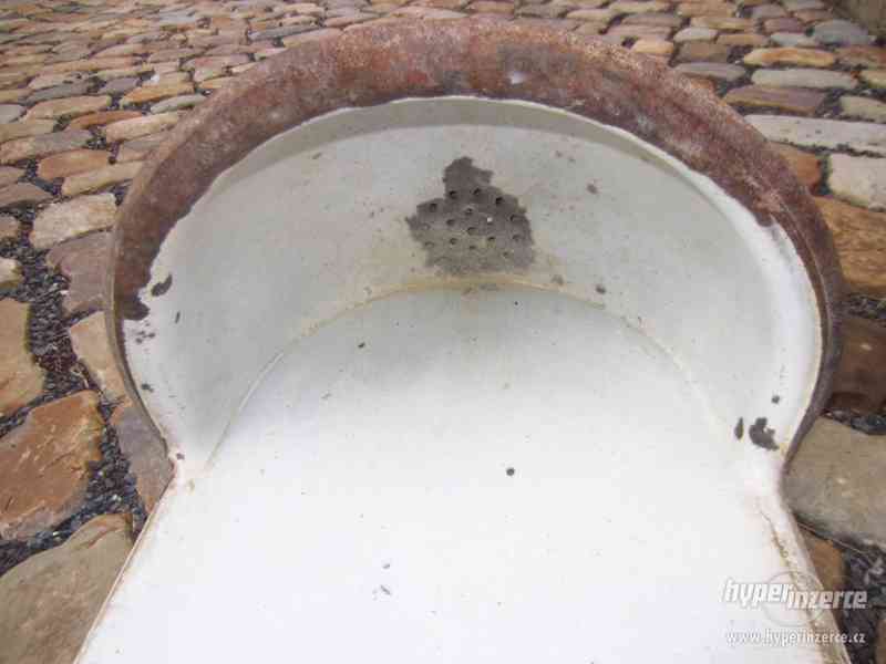 Historická litinová výlevka.. - foto 3