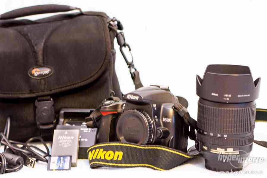 Nikon D5000 + Nikkor 18-105mm f/3.5-5.6G ED VR - foto 2
